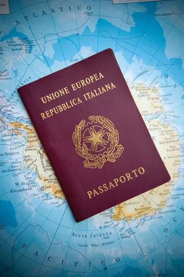 Buy Authentic Italian Passport 2025 - Image 4